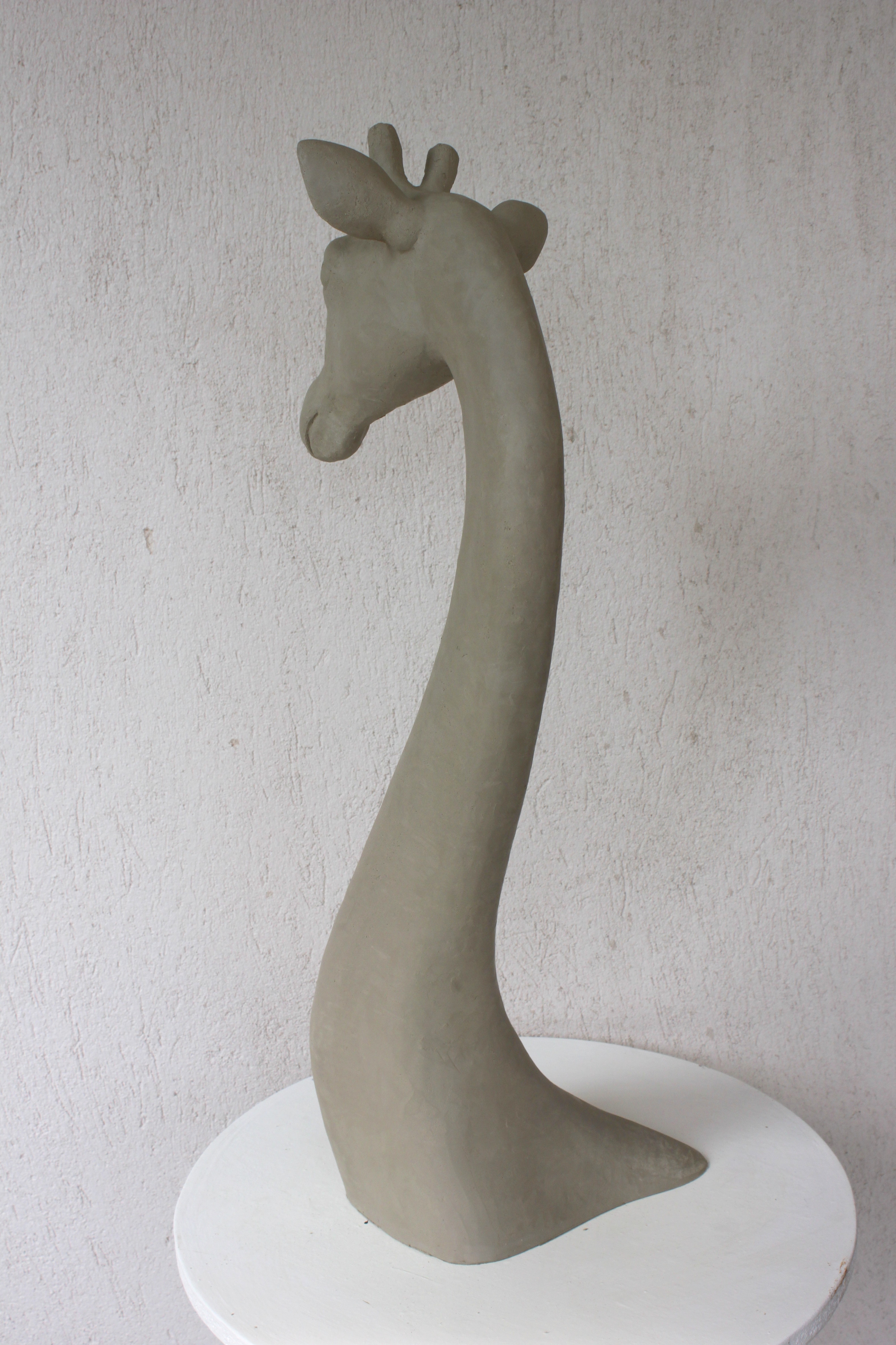 Sculpture d'artiste à vendre / achat / commande à Paris / France / Lille, en terre cuite / faîence / grès cérame / plâtre, d'une girafe