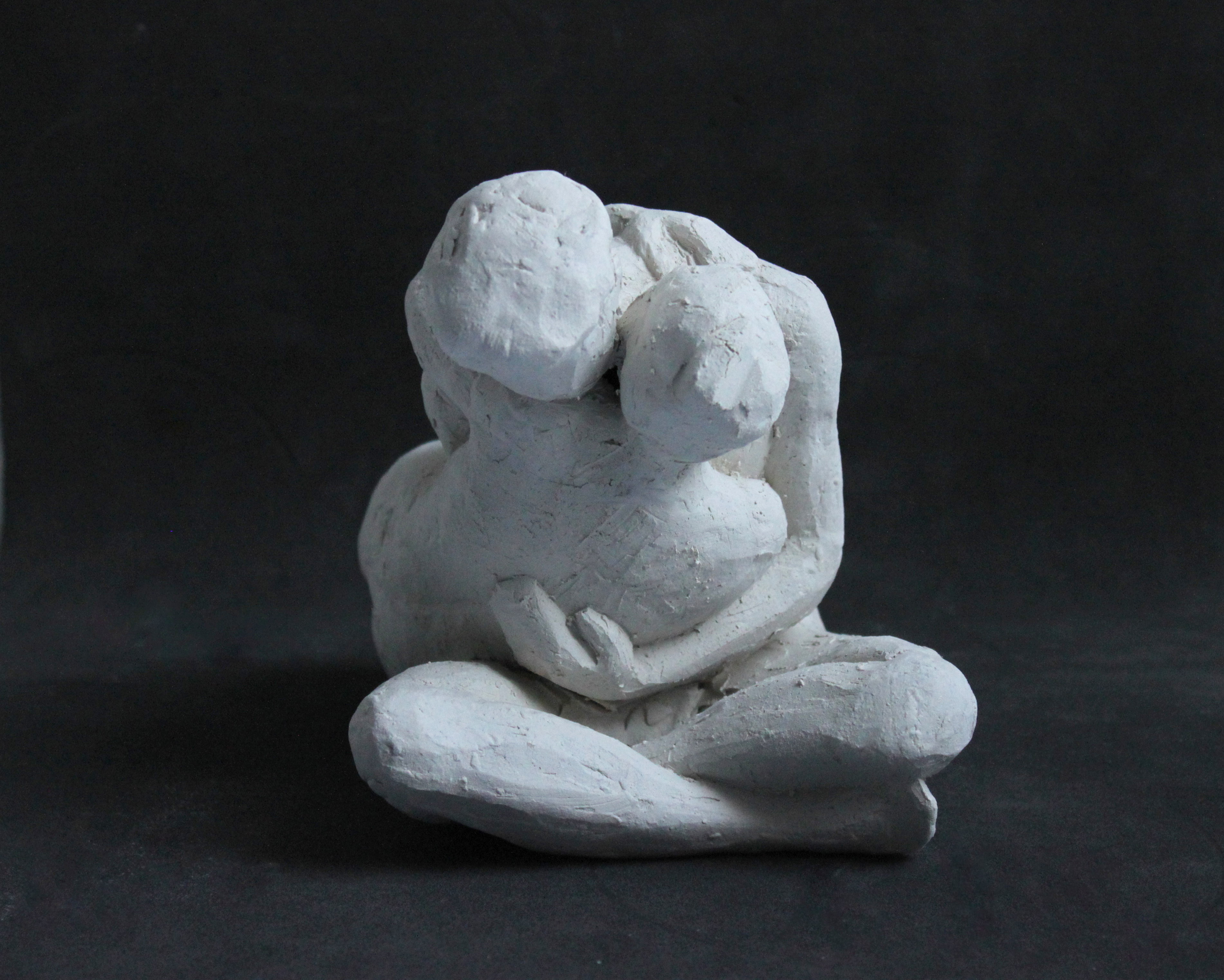 Sculpture d'artiste Axelle Bourgeois à vendre / achat / commande / copie et reproduction à Paris / France / Lille, en terre cuite / faïence / grès cérame / plâtre, sculpture de couple amoureux / homme et femme nus, Tendresse